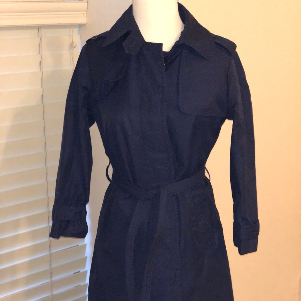 Gap 3/4 sleeve Navy Trench Coat